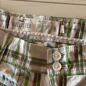 Low rise Hollister booty short